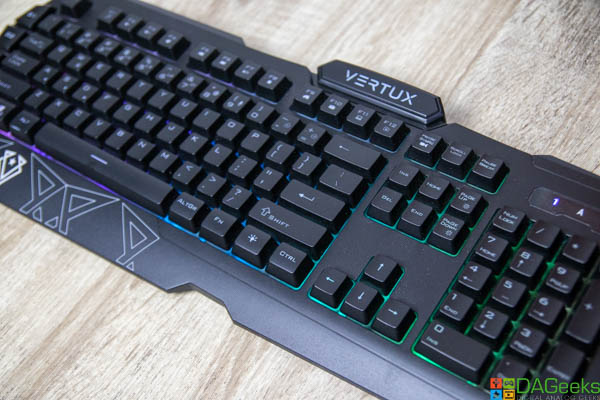 Vertux Vendetta Review Keyboard Front