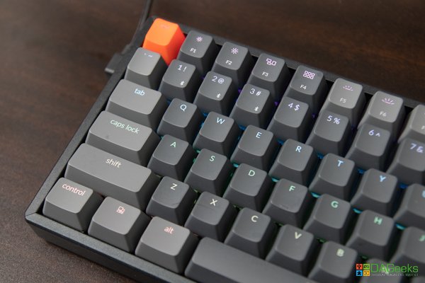 Keychron K2 Hotswappable Review Wired Mode